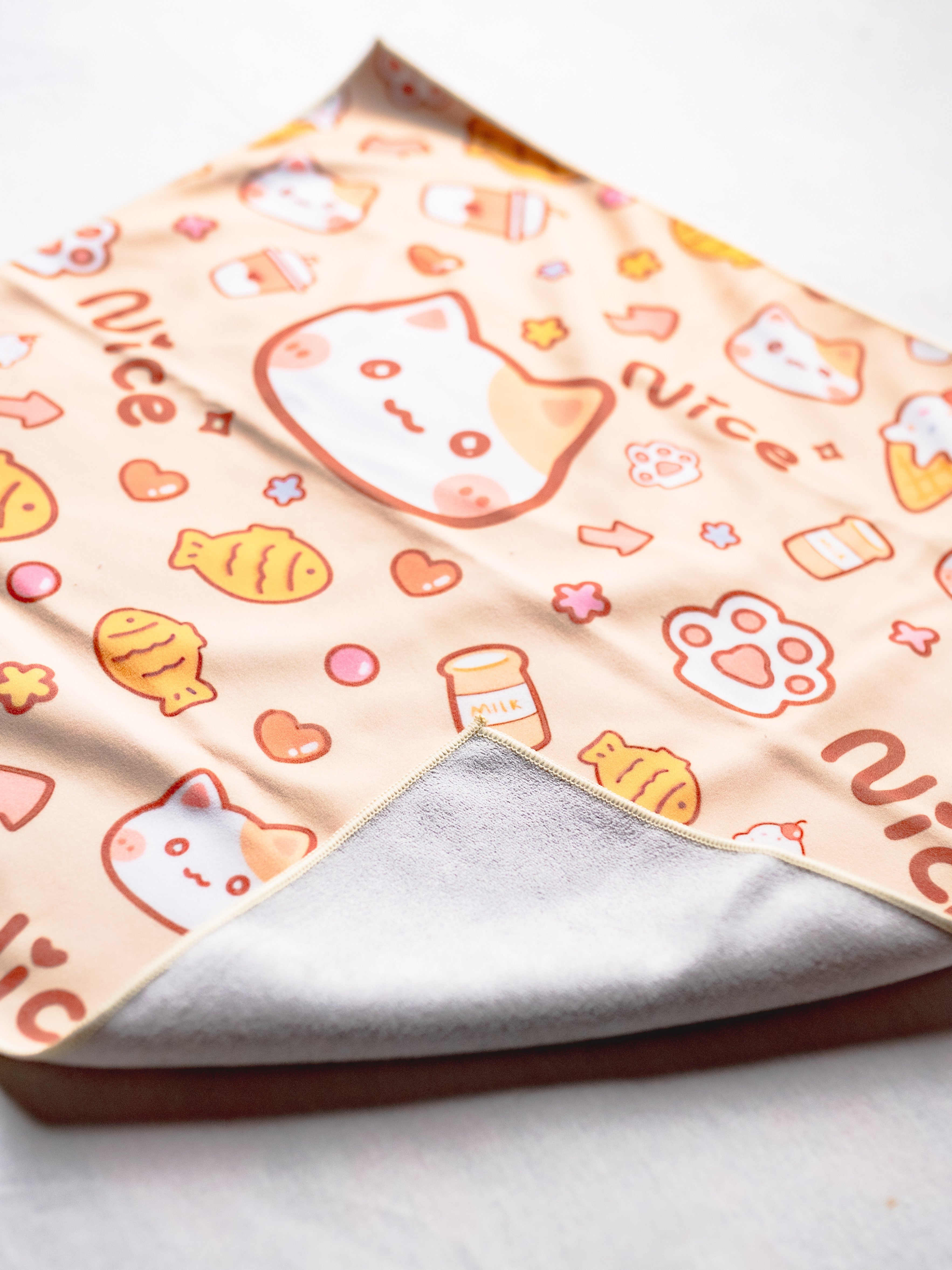 Cute Meow Magic Cloth