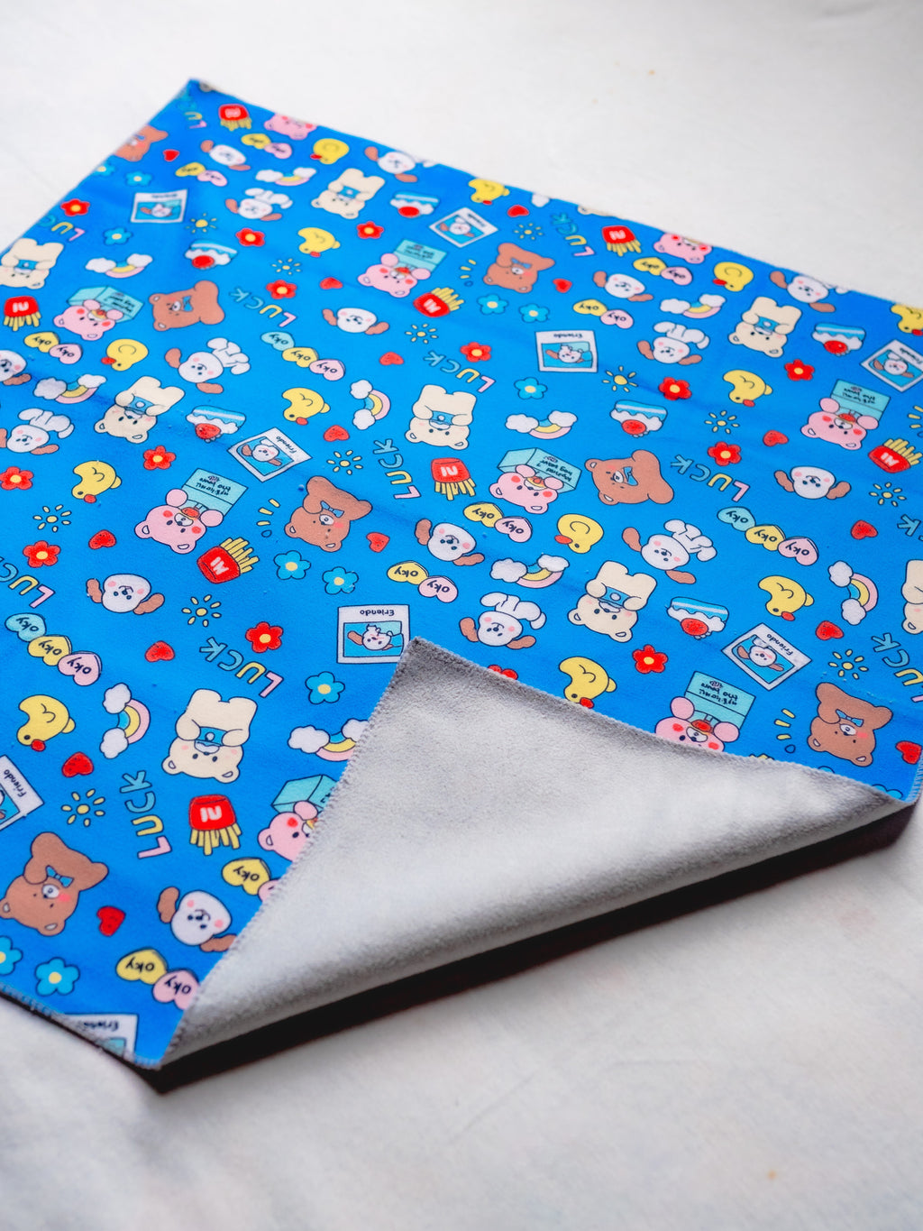Bear on Blue Magic Cloth