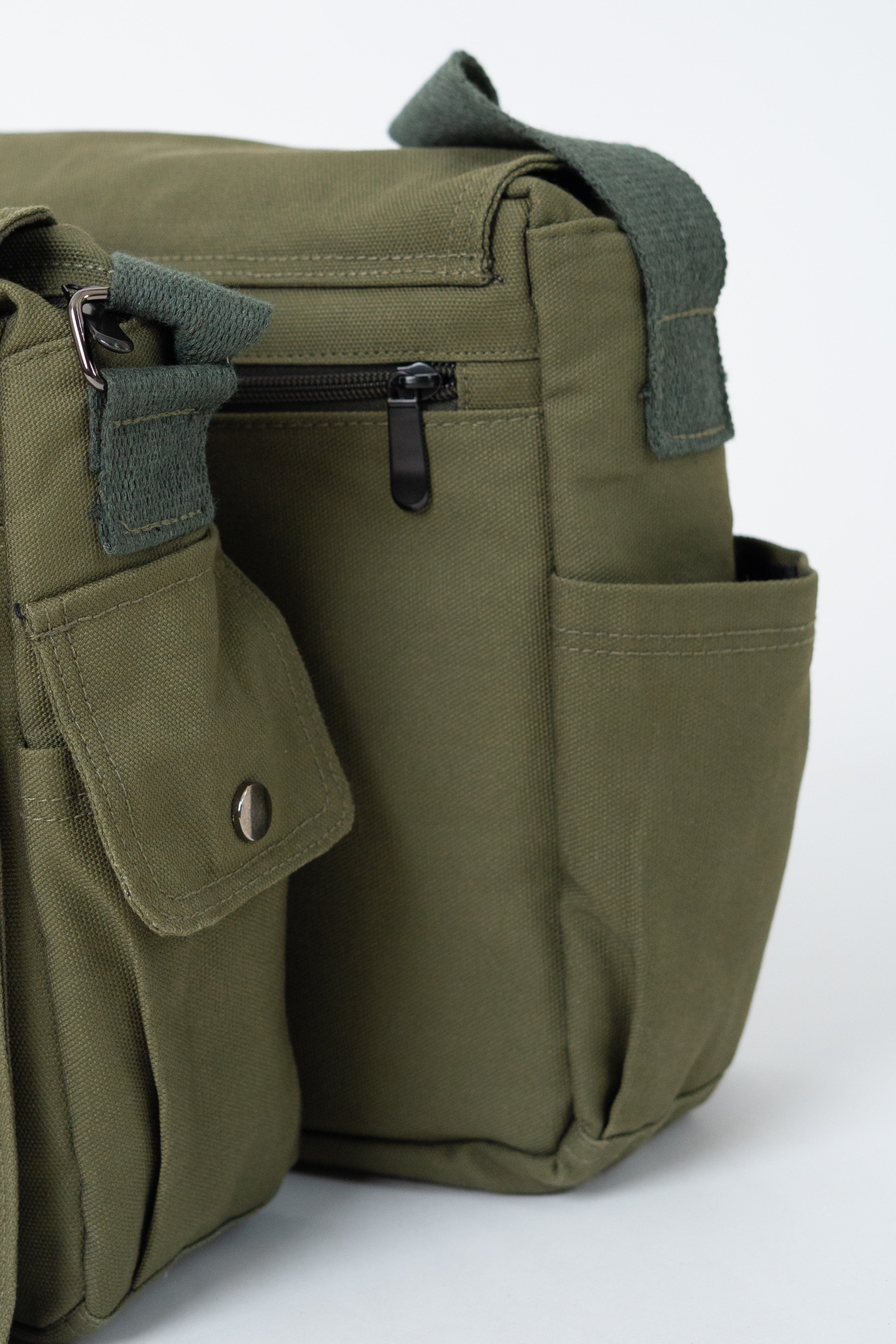 Olive Fine Run Messenger Bag
