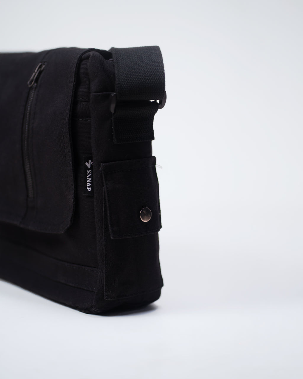 Black Off Beat Messenger Bag