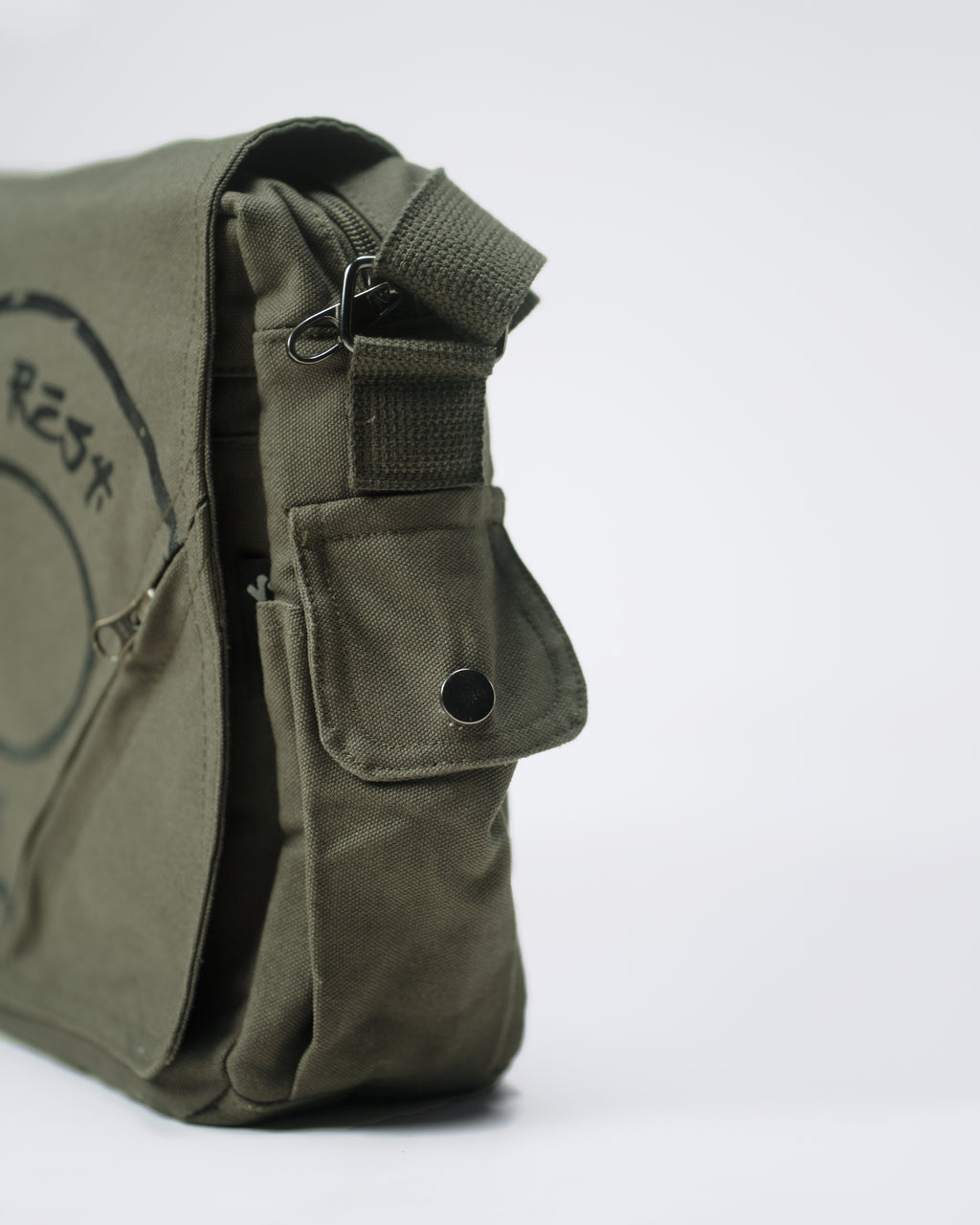 Olive Fine Run Messenger Bag