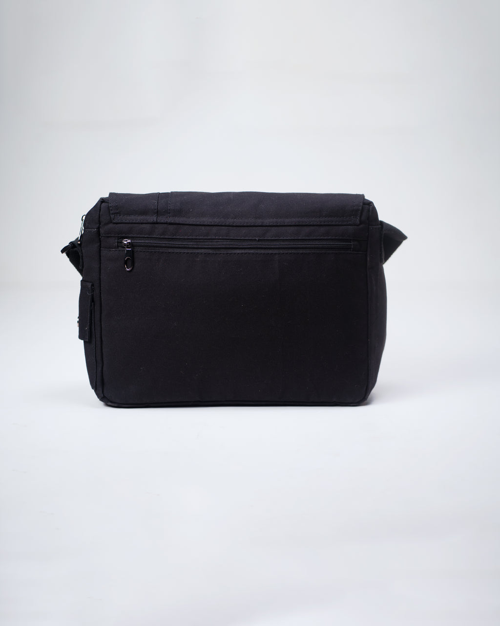 Black Fine Run Messenger Bag