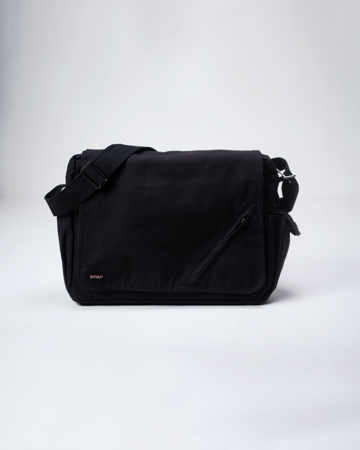 Black Fine Run Messenger Bag