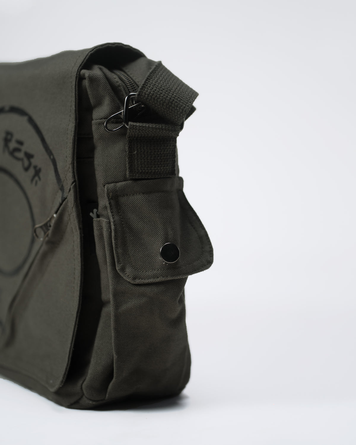 Olive Fine Run Messenger Bag